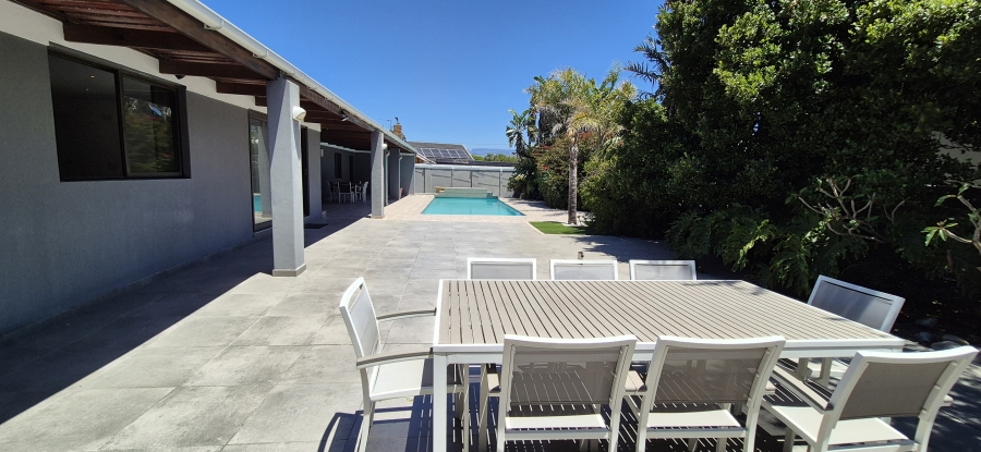 5 Bedroom Property for Sale in Table View Western Cape